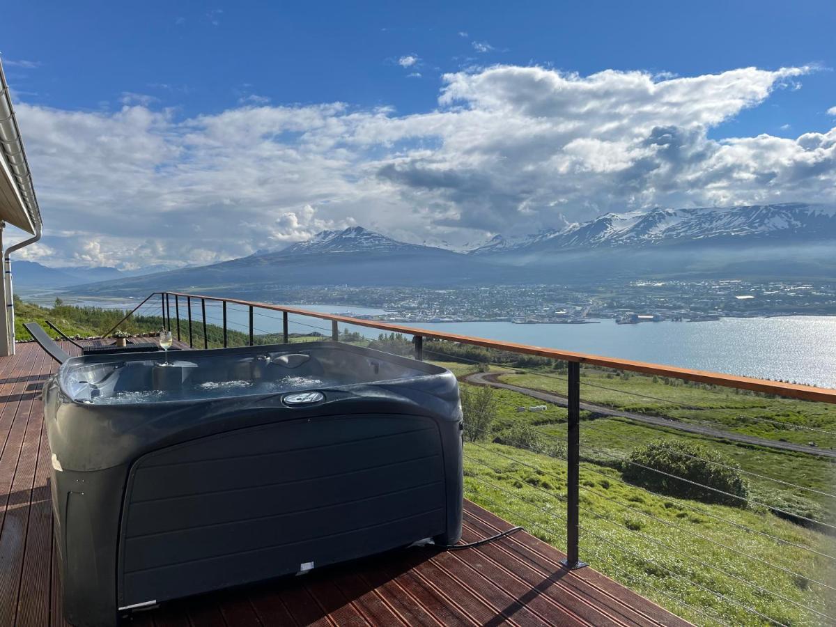 Akureyri - Cabin With An Amazing View Bagian luar foto