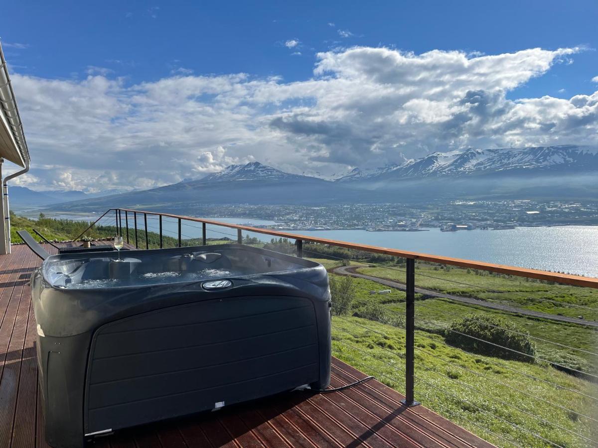 Akureyri - Cabin With An Amazing View Villa Bagian luar foto