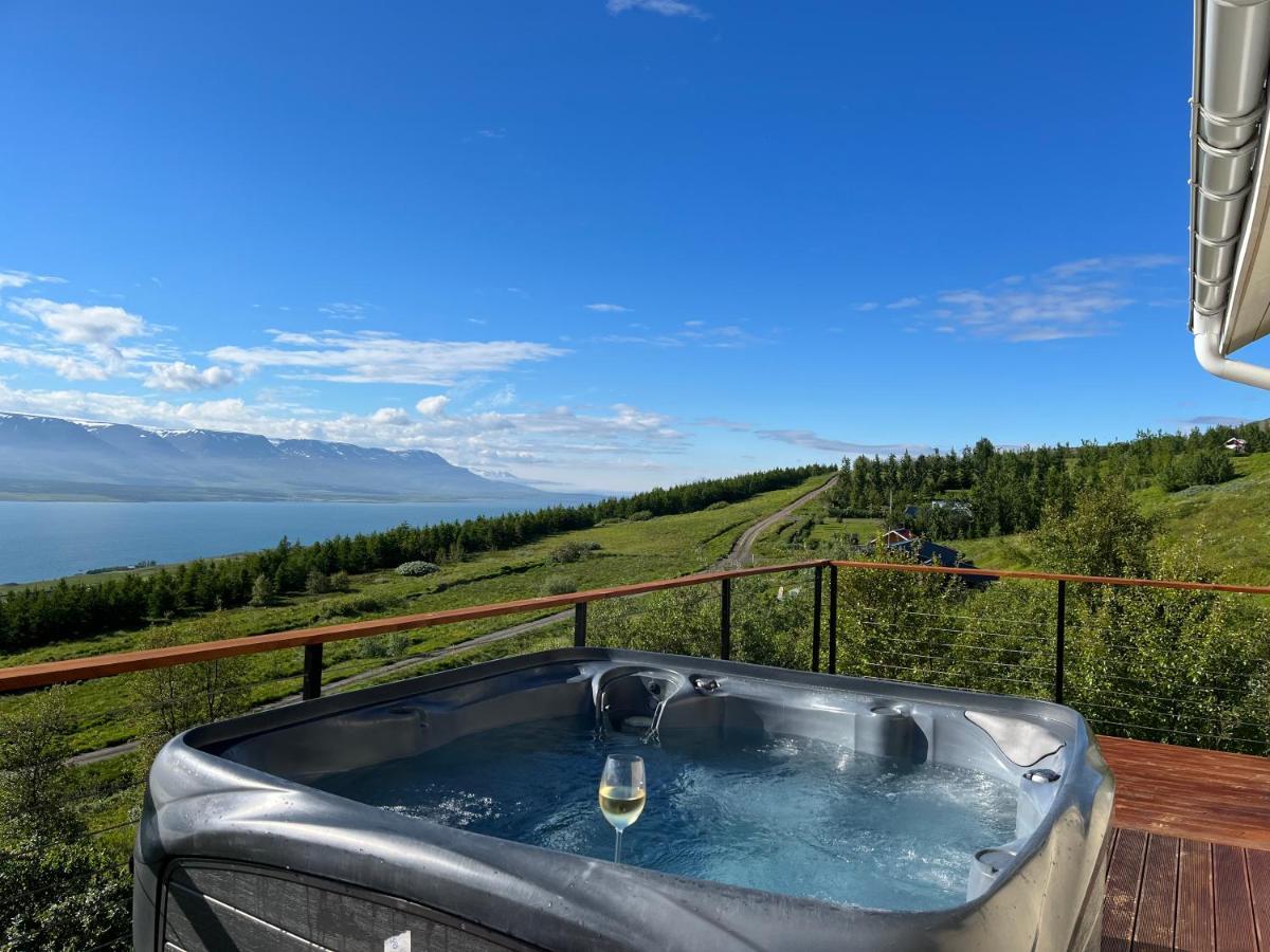 Akureyri - Cabin With An Amazing View Villa Bagian luar foto